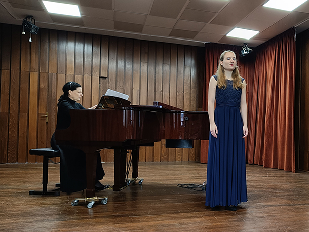 MPSO 2022 - M. Kubínová s prof. Šlégrovou